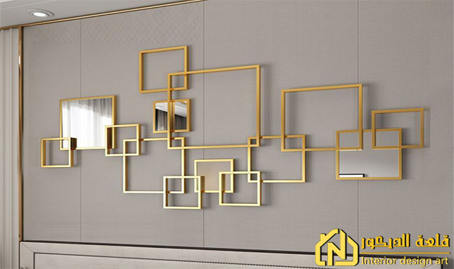 Wood shelves under the screen Wood-shelves-under-the-screen